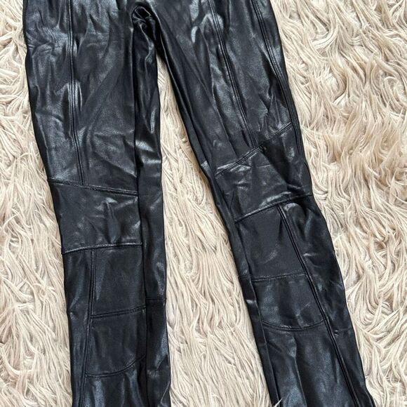 Spanx Faux Leather Hip-Zip Leggings size XS - Picture 4 of 9